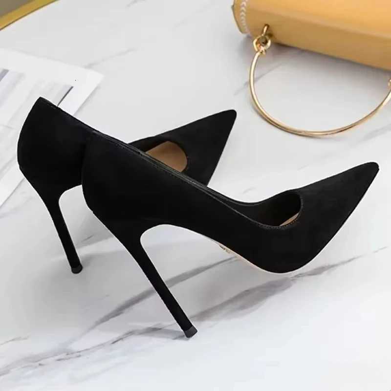 New Fi womens shoes Sexy black high heels Sharp pointed suede pumps Elegant Shallow Mouth Etiquette Shoes Mujer ZapatosXJ251027