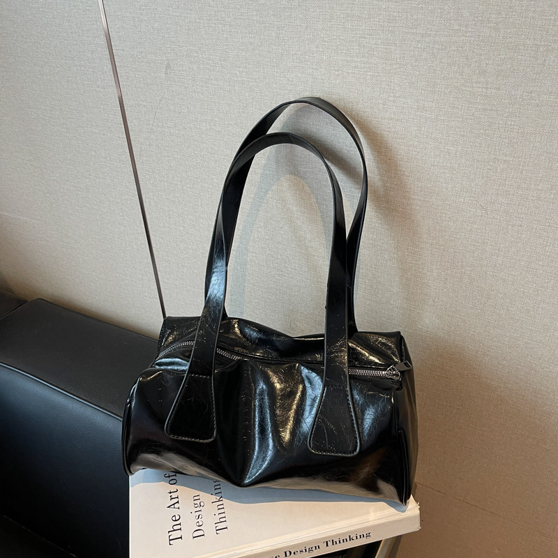 Korean style niche retro texture style underarm long stick bag, winter new elegant casual handbag, trendy and versatile women's shoulder bag, des