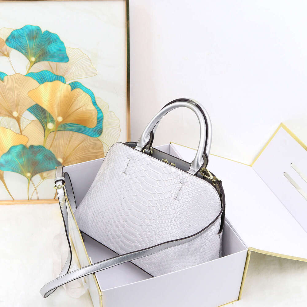Premium Women's Handbag 2025 High-Quality Snake Pattern Designer Bag, Stylish Ladies Bag with Trendy Vibe