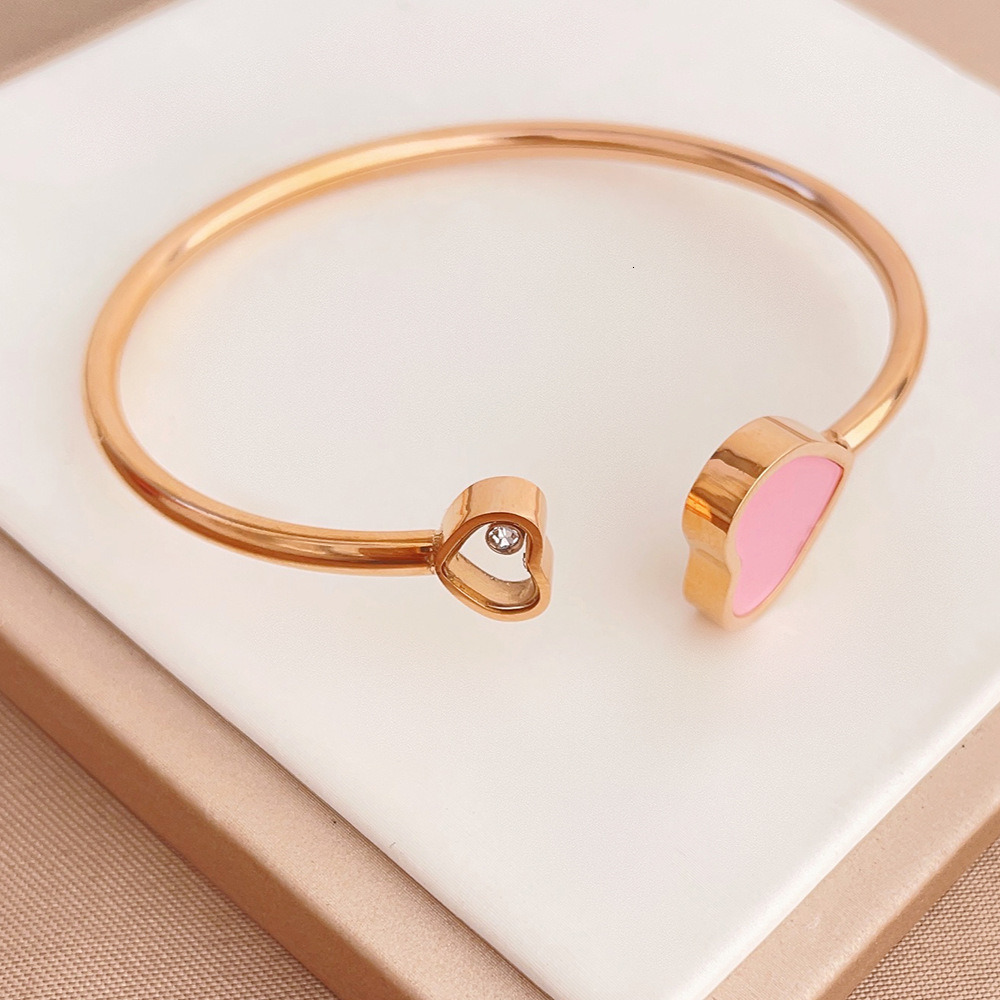 Fashionable, personalized, simple, double heart-shaped bracelet popular design, versatile titanium steel bracelet women's autumn winter collectio