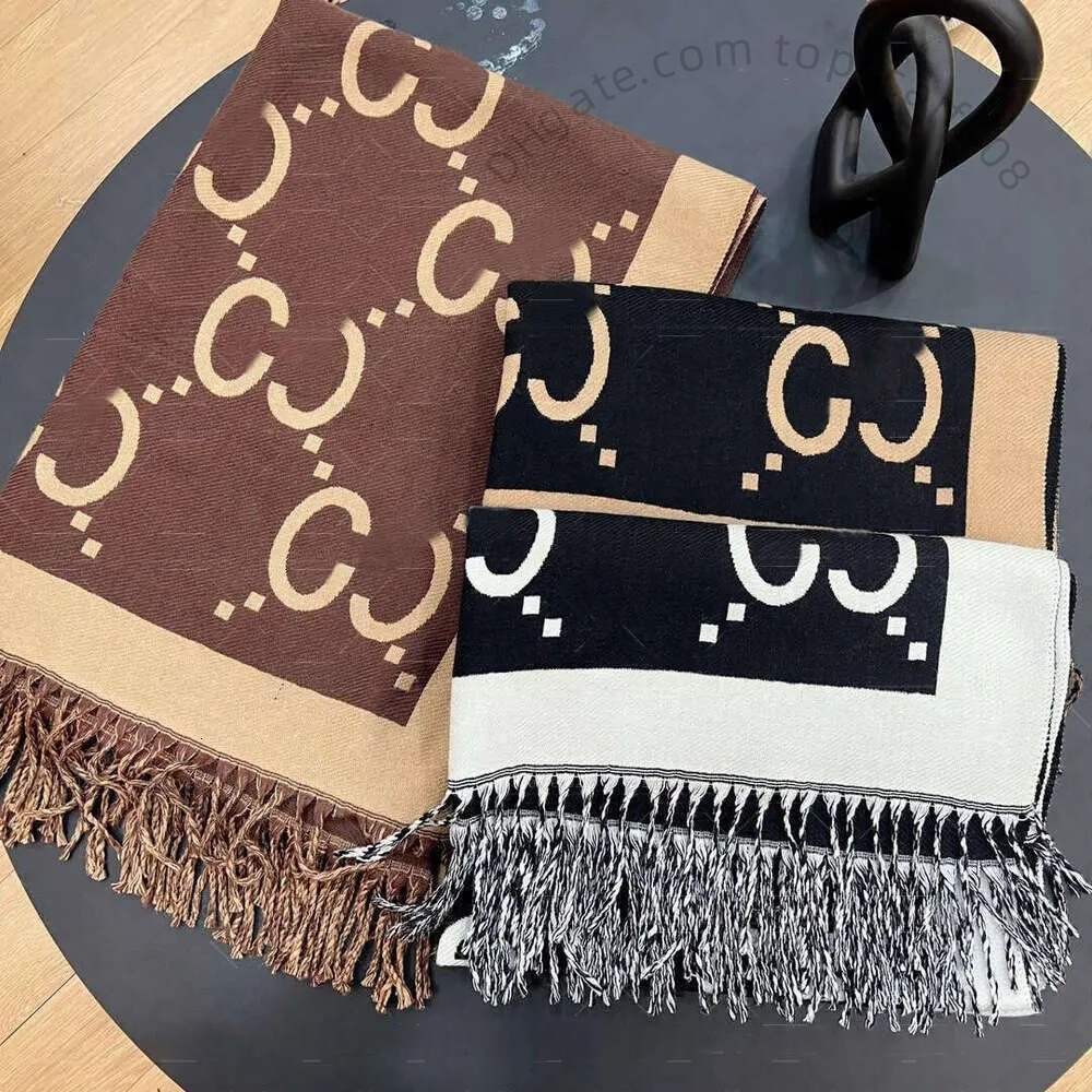 Luxurious wool scarf Designer letter woman's shawl winter scarf designer scarf for women Winter warmth quality scarf
