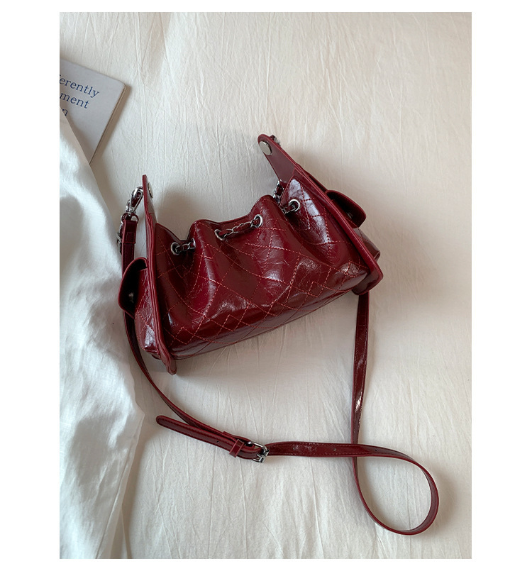 Free shipping designer bag Fashion Bag Quilted Chain Drawstring Shoulder Bag for Women Large Capacity High-end Fashionable Crossbody Bag