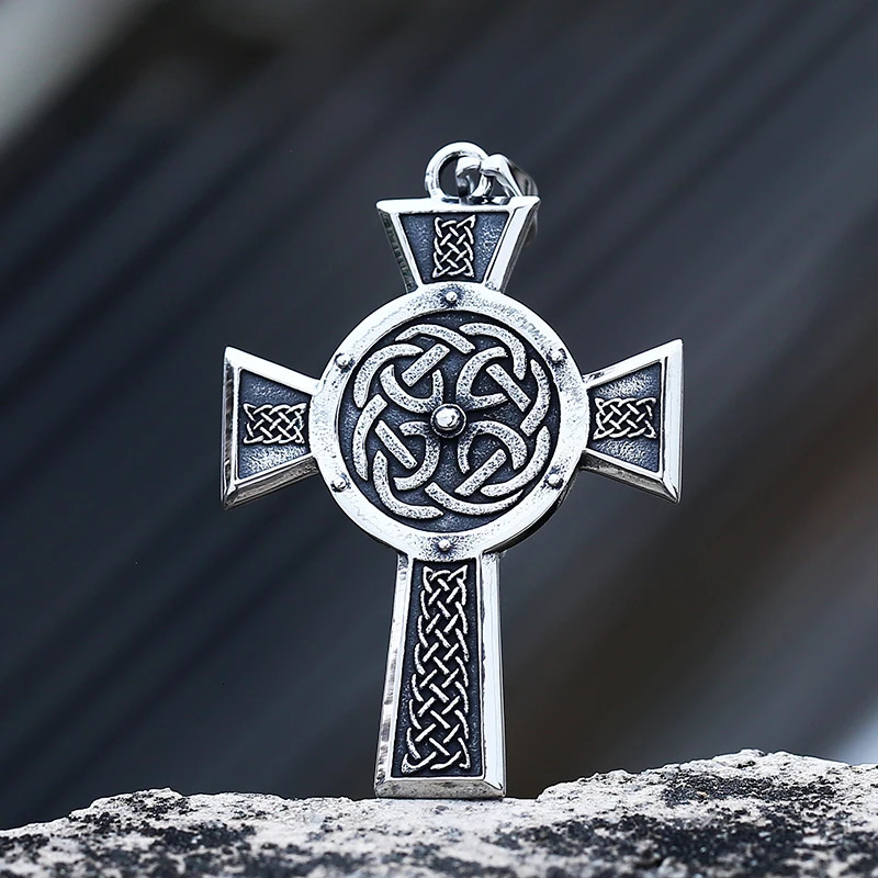 Viking Witch Celtic Cross With Knot Pendant Necklace Rune 316L Stainless Steel Men Chain Odin Gothic Amulet Jewelry Gifts 251020