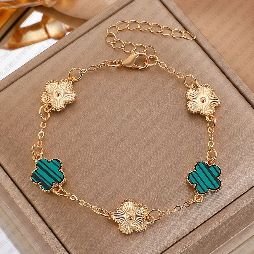 Designer Bracelet for Women Gold Flower Bracelets Shell Bangle Classic Bangles Luxury Jewlery Designer for Women Elegant Sophisticated Timeless Gift P