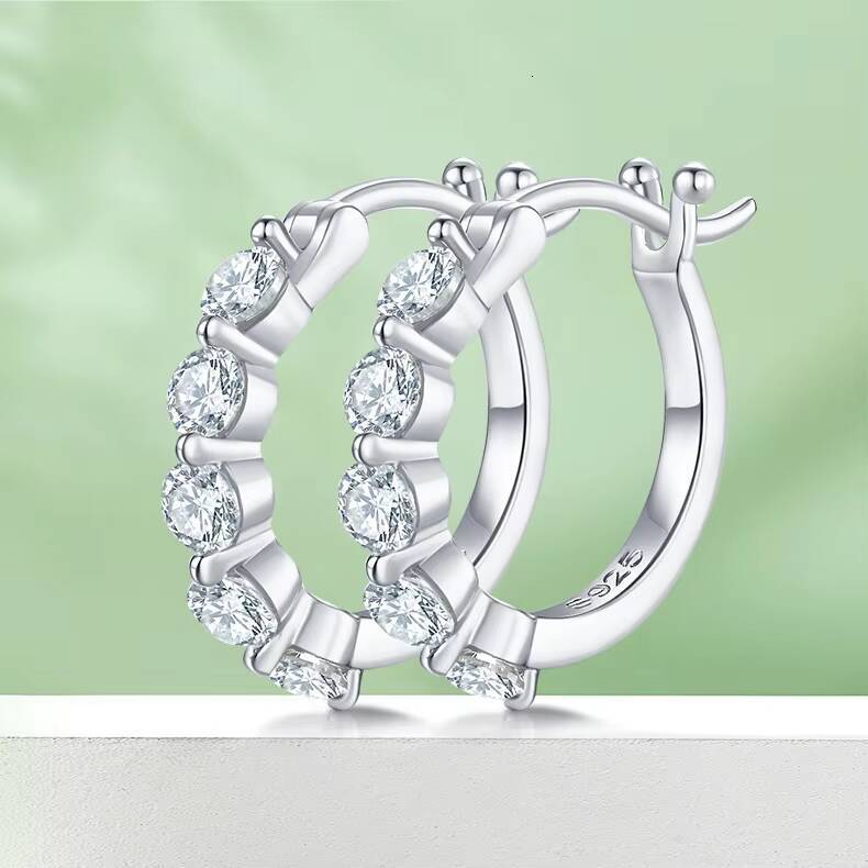 Trending Jewelry for Woman 925 Sterling Silver Hoops 3mm 01ct D Moissanite Stud Earrings