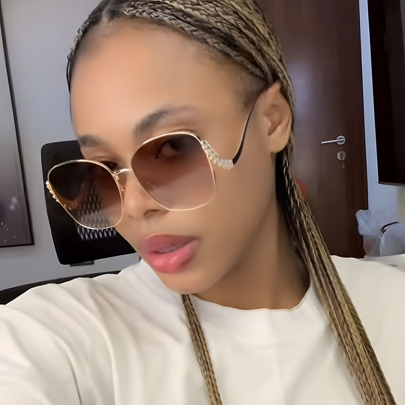 2025 Crystal Accent Square Sunglasses for Women Curved Temple Metal Frame UV 400 Bold Fashion Shades