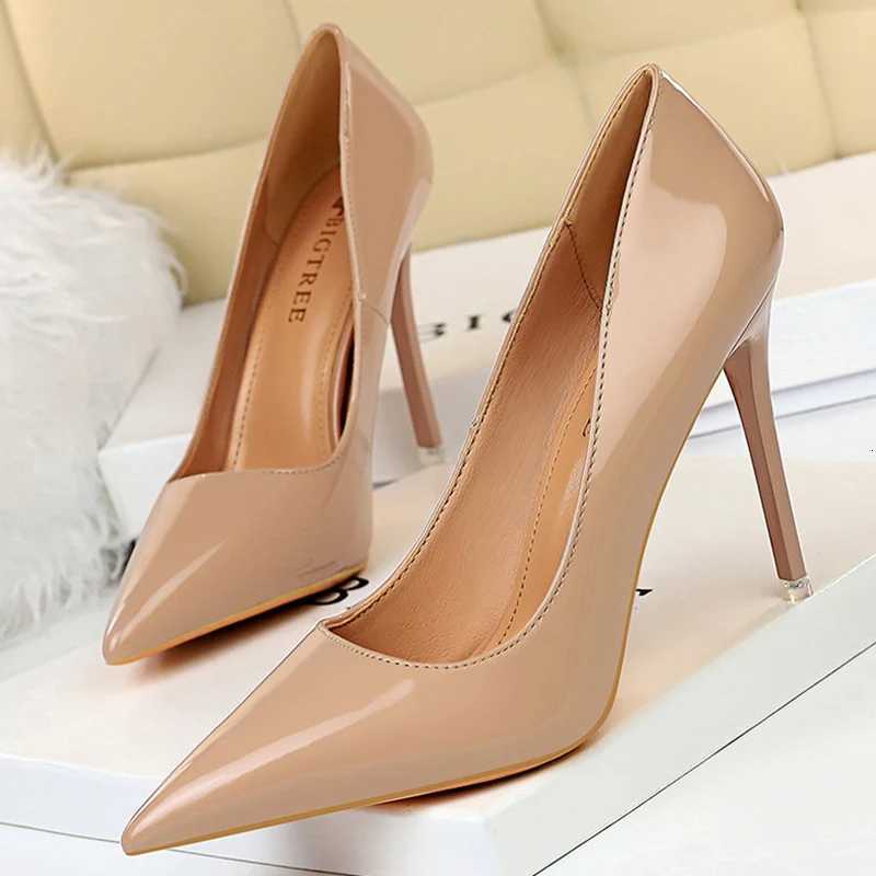 Women 75cm 105cm High Heels Wedding Bridal Classic Pumps Lady Scarpins Metallic Leather Low Heels Stiletto Nude Office ShoesXJ251027