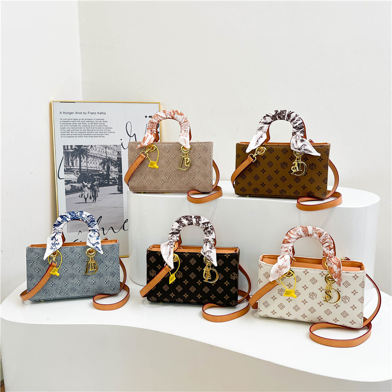 Free shipping designer bag New Silk Scarf Bag Small Square Bag Fashionable Versatile Shoulder Crossbody Bag