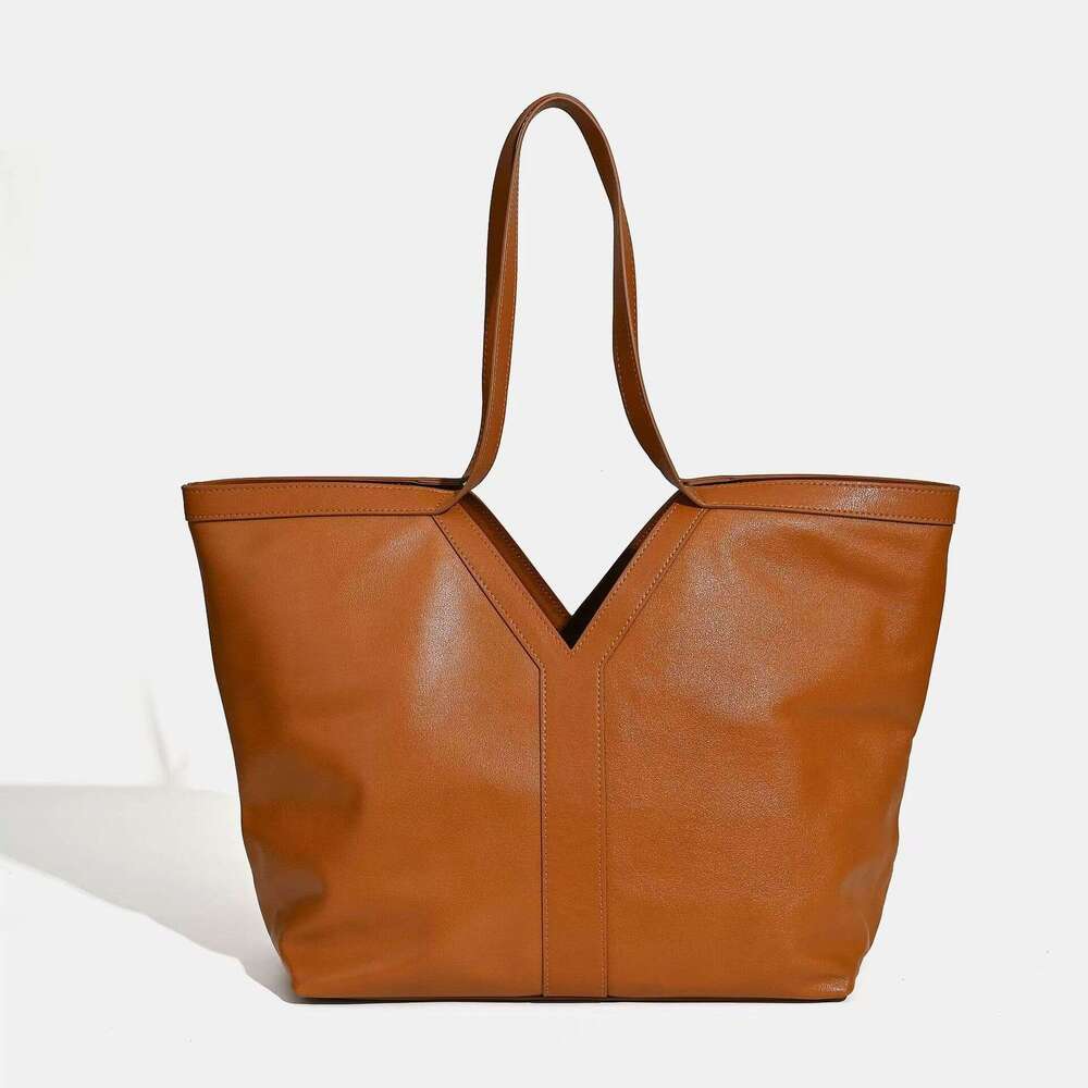 designer bag tote bag Same Style Low Price New Top Layer Cowhide Niche Design High-end Feel Large Capacity Daily Commute Tote