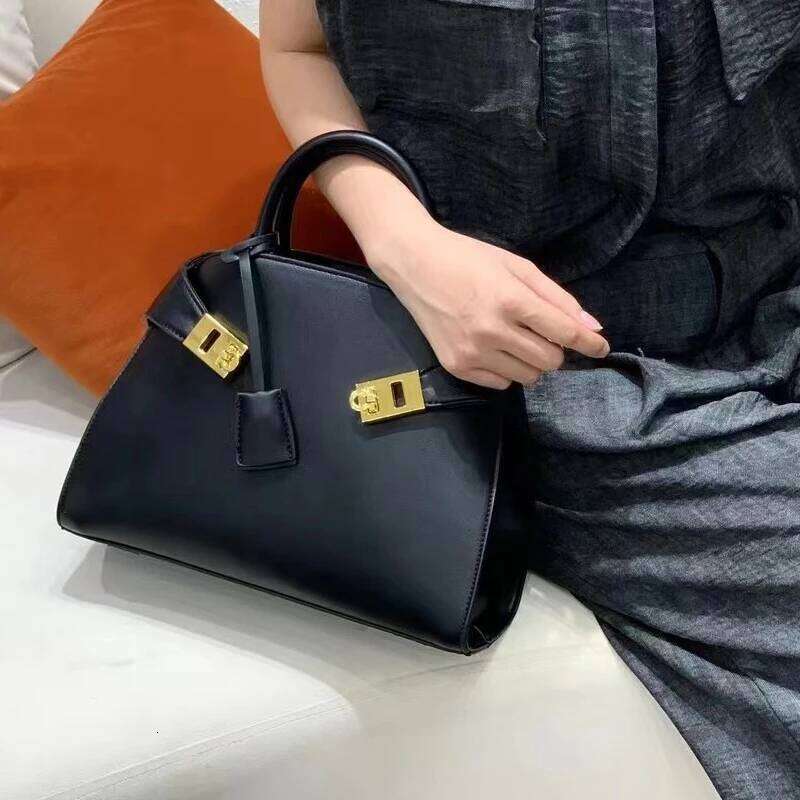 Shell Messenger Bags For Women Designer Handbag And Purses 2024 New In Fashion Bowling Large Capacity Shoulder Crossbody