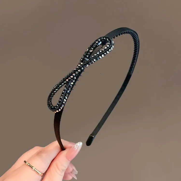 in Korean style Hair bands accessories minimalist rhinestone bows hoop headband hair woman anti slip teeth girls headbands 251023