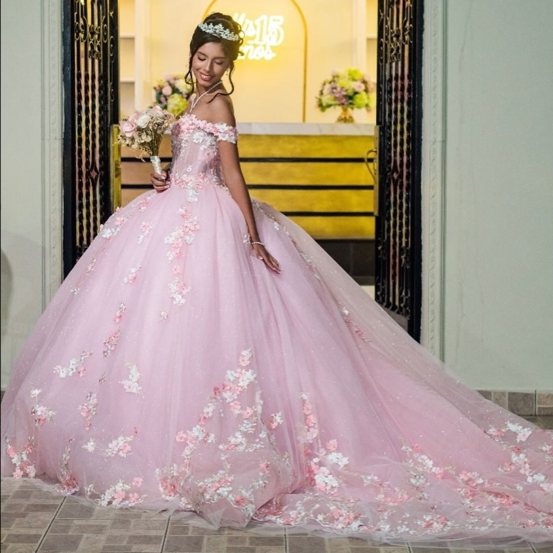 Light Pink Shiny Quinceanera Dresses Off The Shoulder Applique Flower Beading Tull Party Birthday Sweet 16 Dress Vestidos 15 De Anos