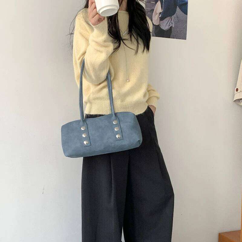 Designer Bags New Korean Simple Top Handle Women Large Capacity Textured Casual Boston Fashion Commuter Friendly Shoulder Pillow Bag Free Labubu Penda