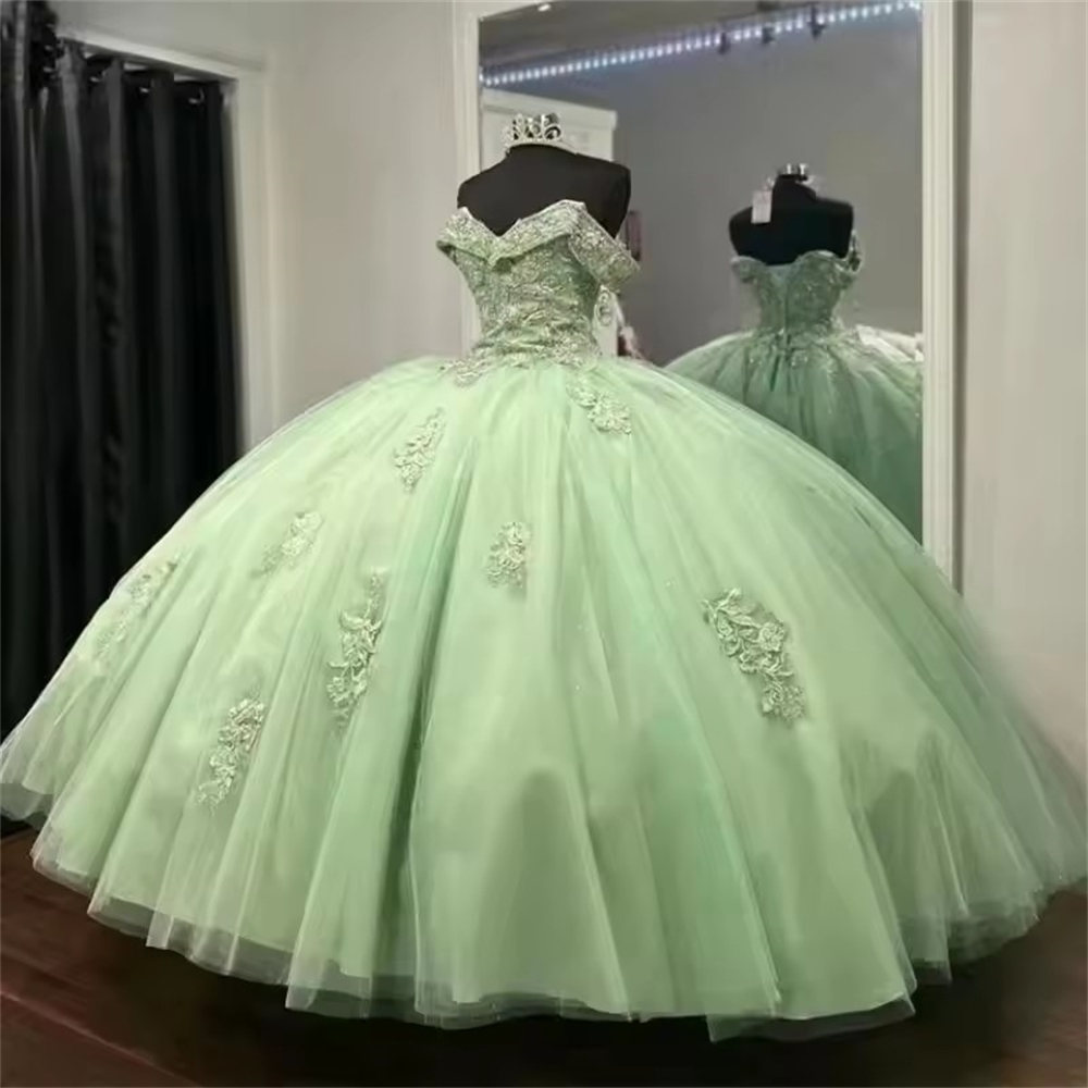 Ball Gown Quinceanera Dresses Green Princess Appliques Glittering Off the Shoulder Plus Size Customized Sweet 15 16 Birthday Party Gowns Vestidos De 1