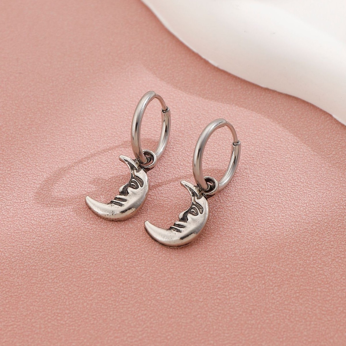 Earrings for women Bohemian style moon earrings personalized fashionable hollow out design luxury earrings birthday gift free shipping Designer earrin