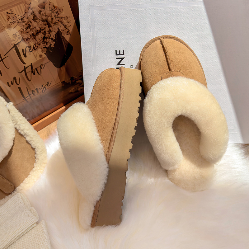 Thick soled fur half slippers, winter new plush cotton shoes, comfortable, soft, luxurious style, fashionable and trendy women's snow boots, desi