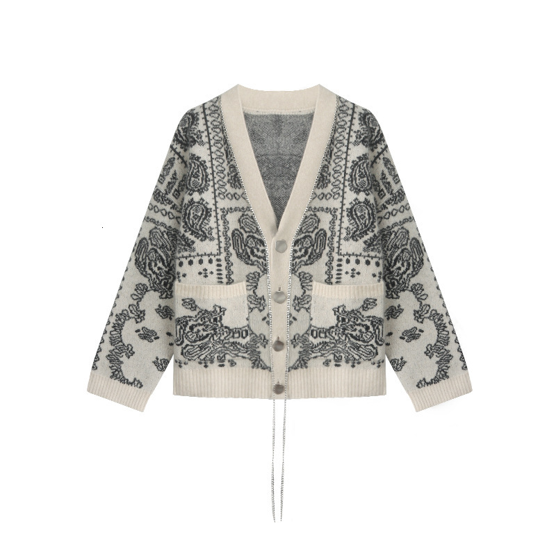 Designer clothing, fashionable heavy-duty craft sweater jacket, artistic jacquard raccoon wool knitted cardigan