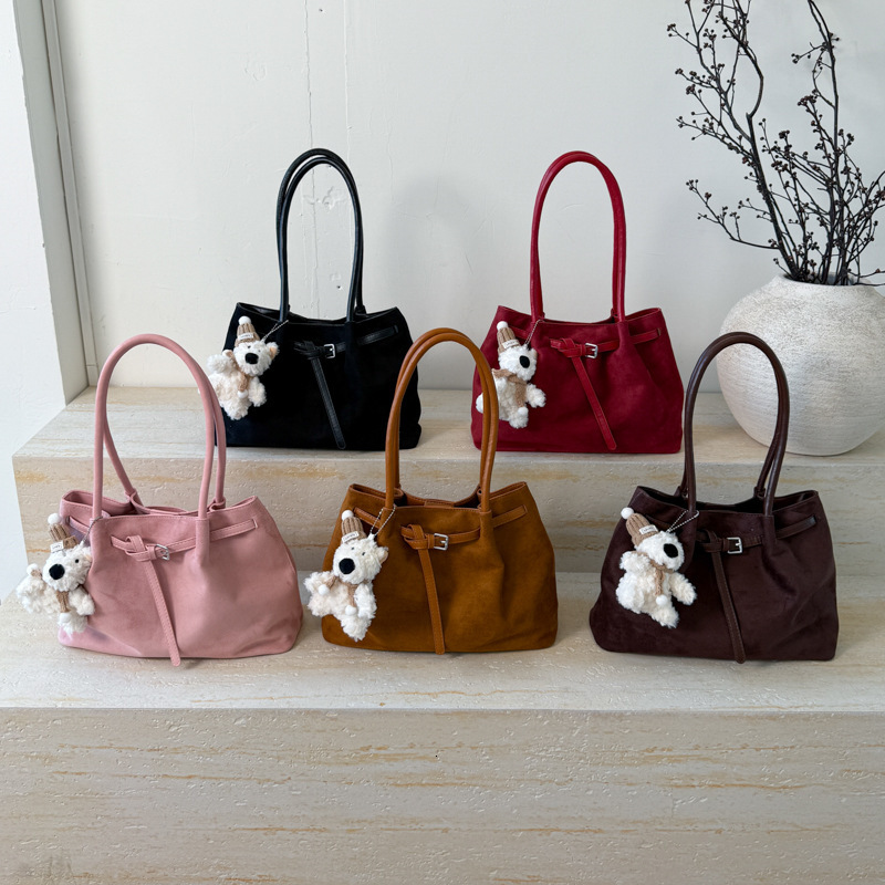 Free shipping designer bag New Tote Bag New Large Capacity Handbag Women Commuting Simple Shoulder Bag