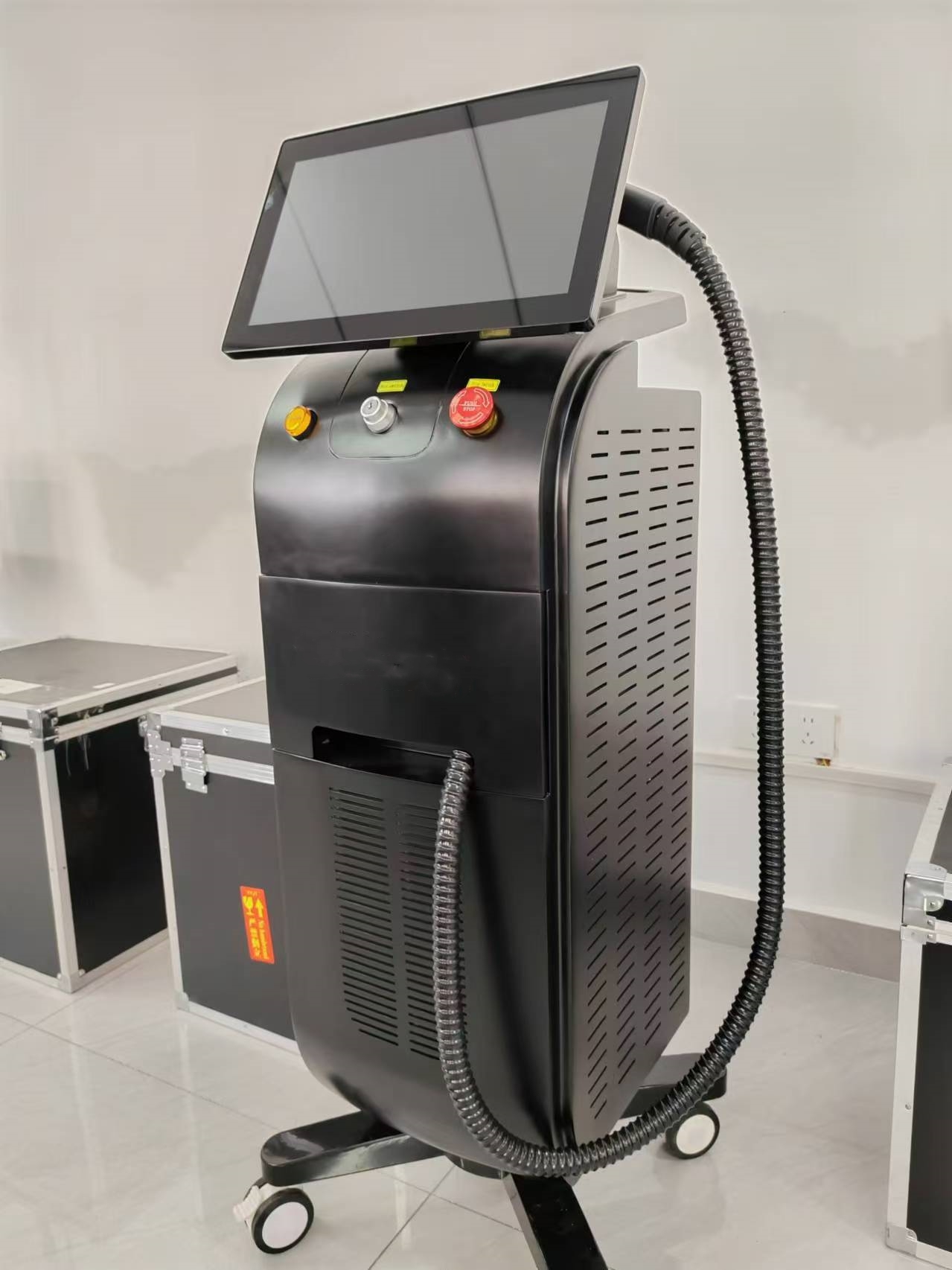 Professional Diode Laser Hair Removal Machine For Clinic Ice Cooling Permanent Hair Removal And Skin Rejuvenation System