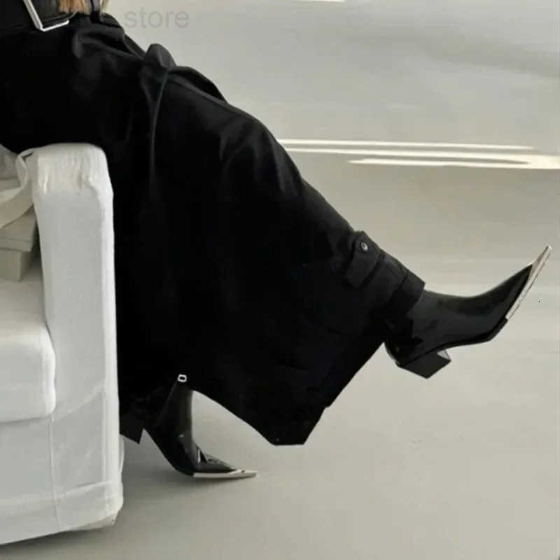 Luxury Designer Pointed Toe Chelsea Boots Women 2025 Fall Chunky Heel Metal Toe Decoration High Heels Side Zip Black Ankle Boots M251027