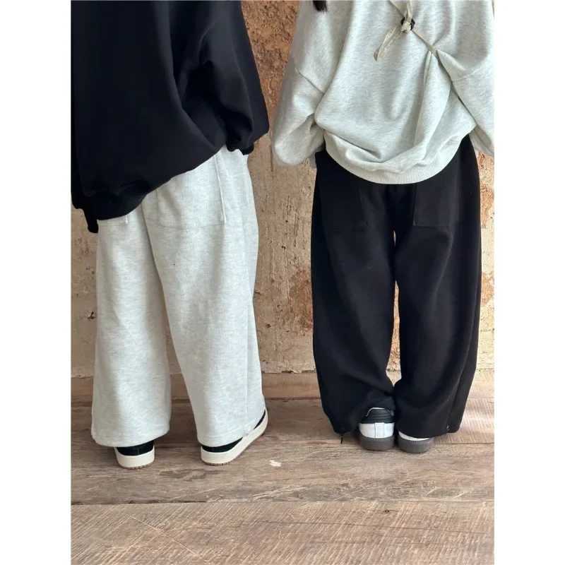 Children Clothing 2025 Spring Autumn New Fashion Korean Style Casual Sweatpants Boys and Girls Loose Solid Color Knitted PantsT251027