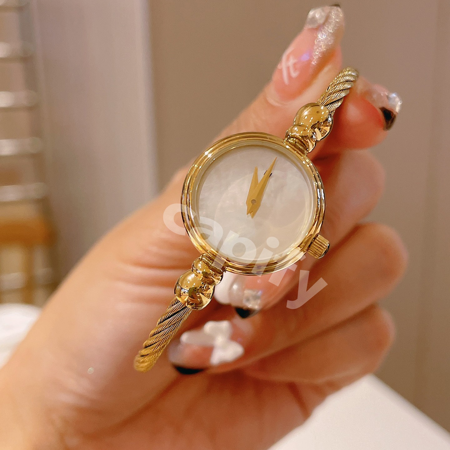 Gold Wristwatches Men Designer Fashion Letter Design Open Bracelet Adjustable Watches For Women