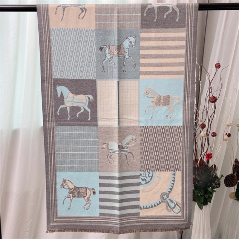Autumn And Winter Fashion Shawl Scarf Multi Colored Fast Horse Pattern Design Scarf Suitable For Holiday Gifts Daily Travel Wear Scarf