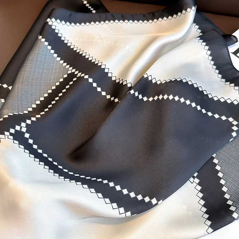 2024 Fashion Luxury Brand 70cm Silk Square Scarf Wen Satin Neck Tie Fa Hair Bandana kerchi Shawl Wrap Hijab EcharpeW251027