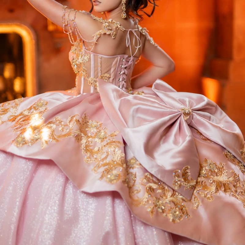 Pink Shiny Quinceanera Dresses Off The Shoulder Applique Lace Beading Bow Tull Party Birthday Sweet 16 Dress Vestidos 15 De Anos