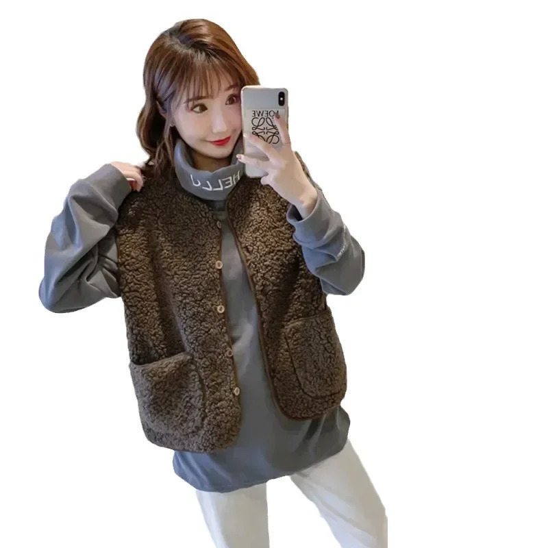 Fashionable Short Lamb Fur Vest Womens Outerwear Spring Of The Season Button Style Warm Versatile Shoulder Bared Tank 251027