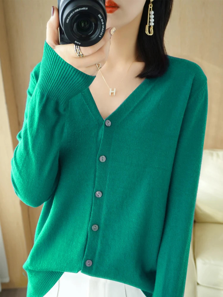 Early Autumn Andy Cashmere Knit Cardigan VNeck Solid Color Fashion HighGrade Comfortable Loose Casual Knitwear GH021 251027