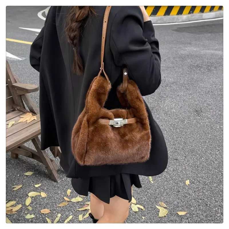 Fashionable Womens Bags Trend 2025 Faux Fur Shoulder Bags Plush Faux Mink Luxury Handbags Chic Crossbody Bag Solid Color Purses Y251027