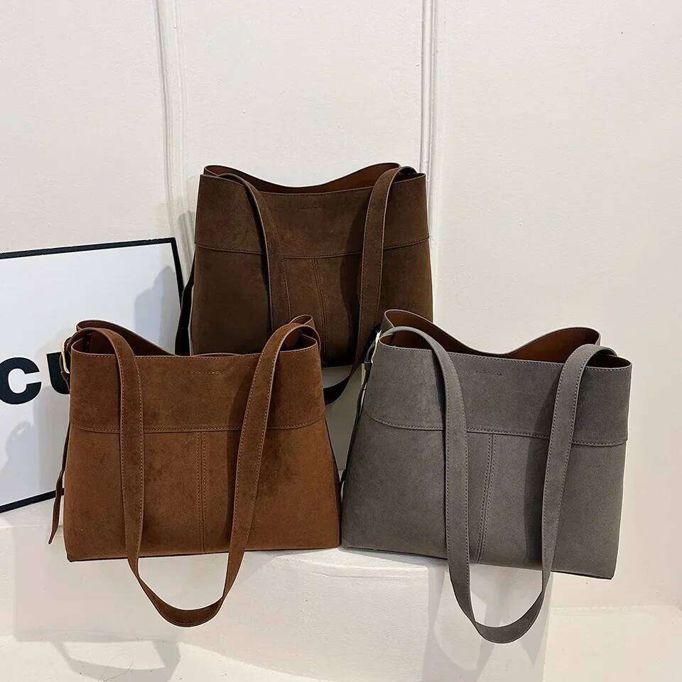 Designer Luxury VONMONAN New Winter Faux Suede Women Tote Shoulder Bags Retro Color High End Female Crossbody Bag Huge Commuting Travel Handbag