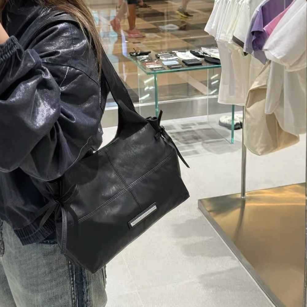 Designer's autumn and winter new bow women's shoulder bag fashion handbag