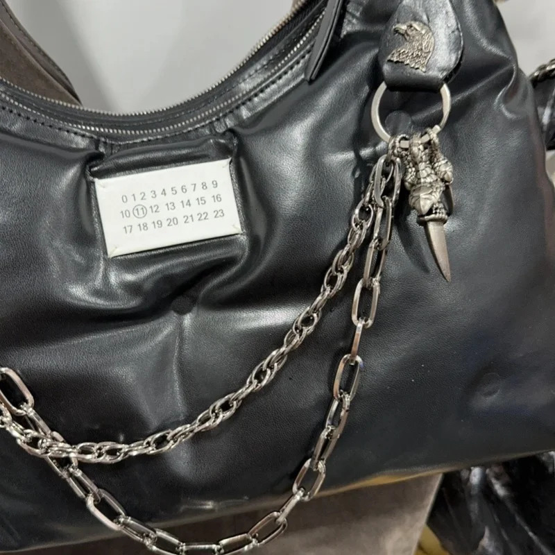 fashion bag chain Gothic keychain mens and womens trouser chains punk hip hop denim waist chain accessories 251023