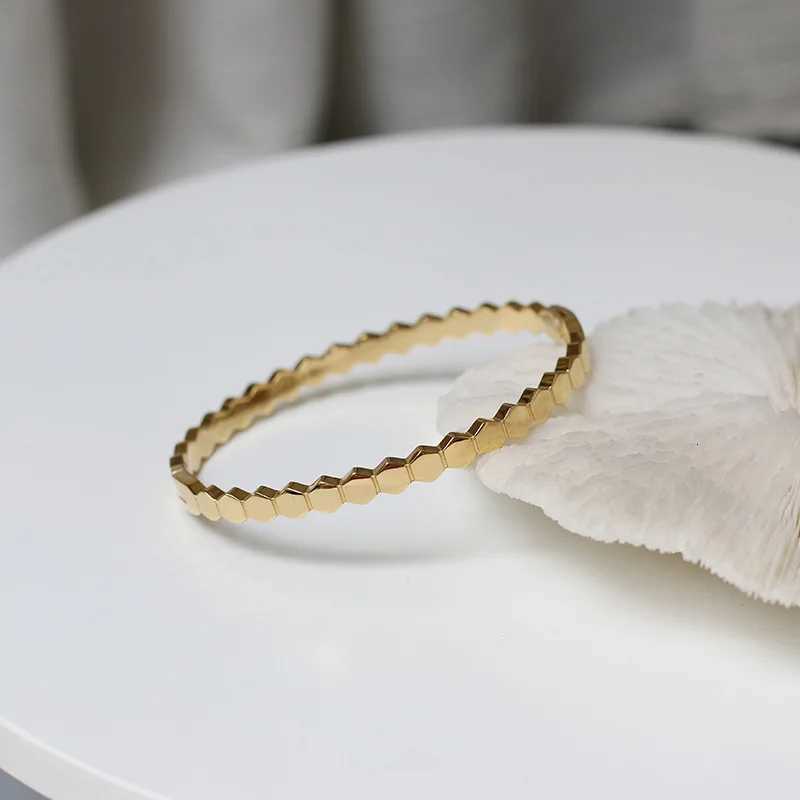 Big Brand Steel Bracets For Wen Honeycb Shaped Bangs With Shell Bijoux Acier Inoxidab Fme Gold And Rose Gold JewelW251027