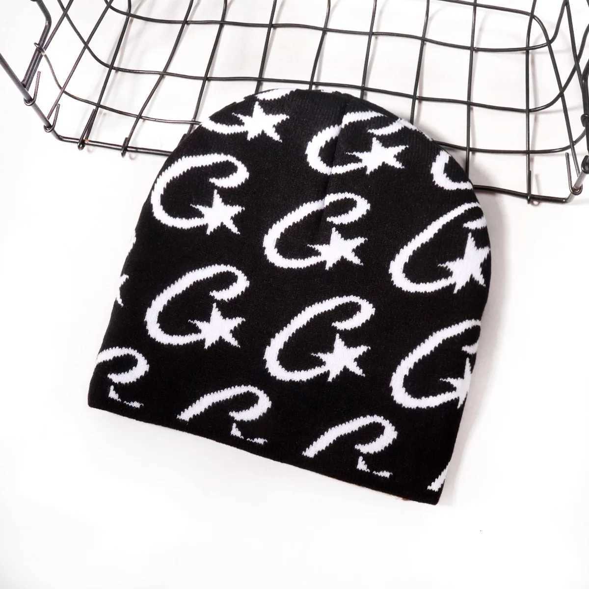 Fashionable trendy casual versatile knitted hat for outdoor cycling sports and warmth suitable for both men and womenW251027