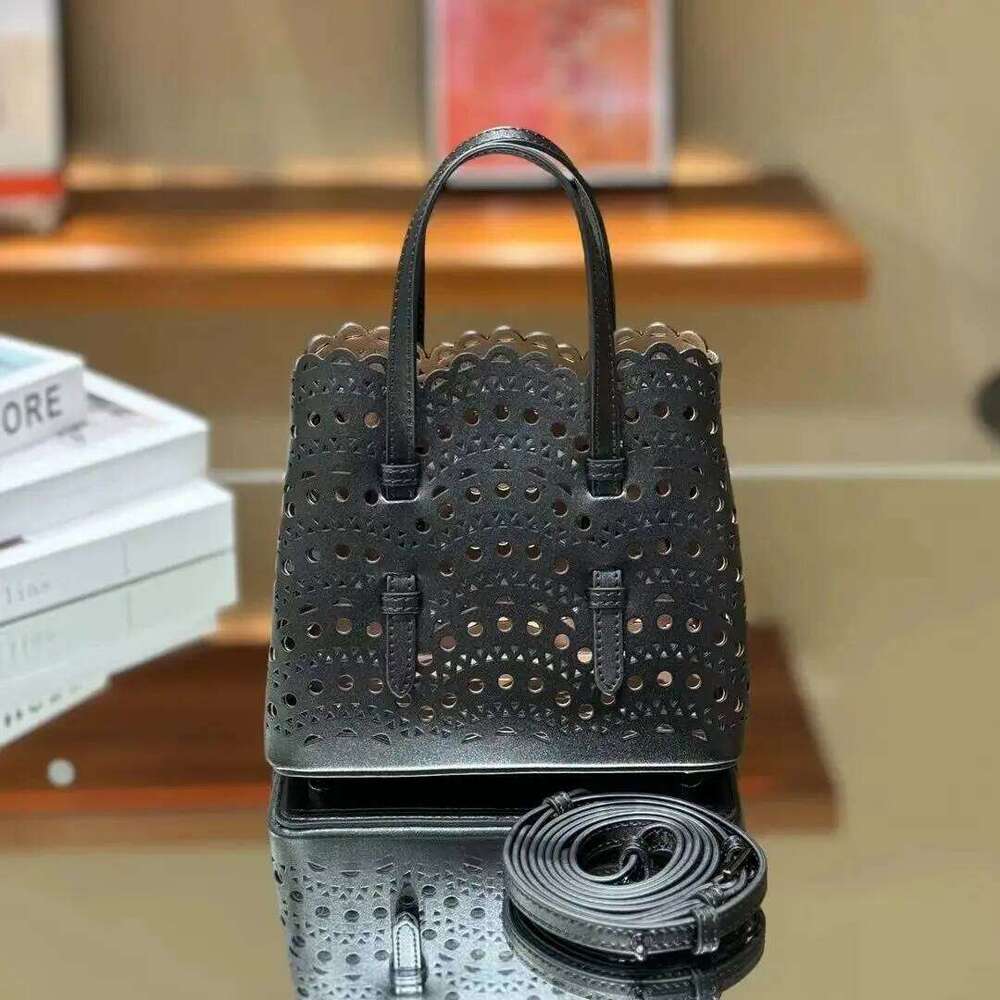 Brand Design Fashion Large Capacity Genuine Leather Bucket Bag High Quality Cowhide Shoulder Handbags For Women 2025