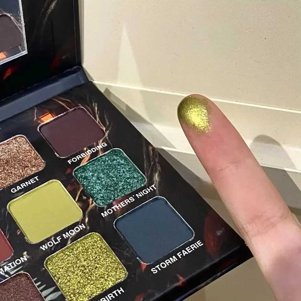 15Color Underground Eyeshadow Palette Pearlescent Glitter Matte Metallic Halloween Makeup Look SuitableXJ251027