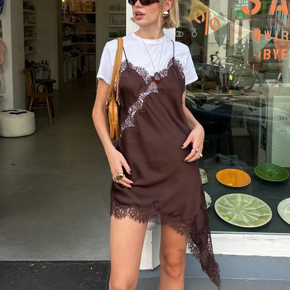 Sexy Lace Irregular Womens Tank Top Chic Vneck Backless Sleeveless See Through Female Vest 2025 Summer Lady High Street Tops 251027