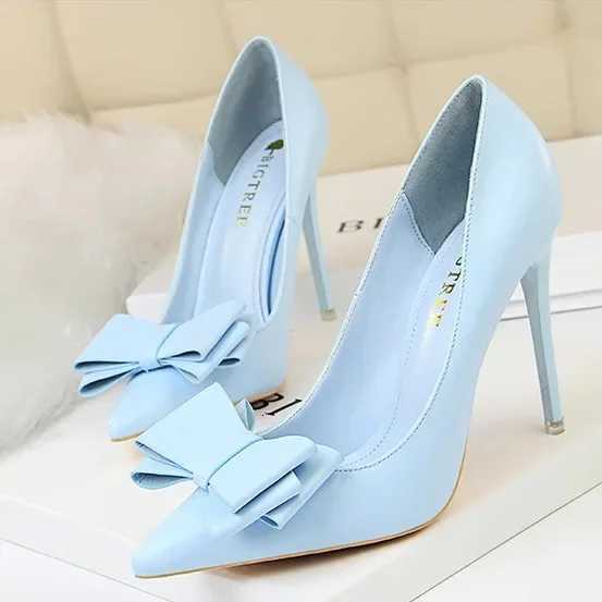 2025 New Luxury Womens High Heels with Side Empty Thin Heels and Pointed Toes High Quality Temperament Lacquer High HeelsXJ251027