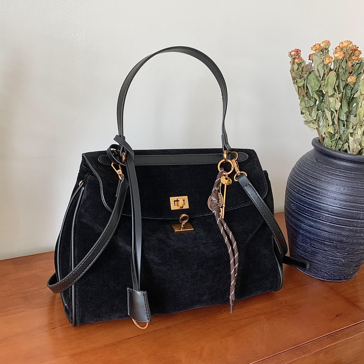 Designer Handbag Single Shoulder Bag High-end Matte Rodeo Trendy Versatile Crossbody Bag Large Luxury Bag Capacity Commuter Handbag