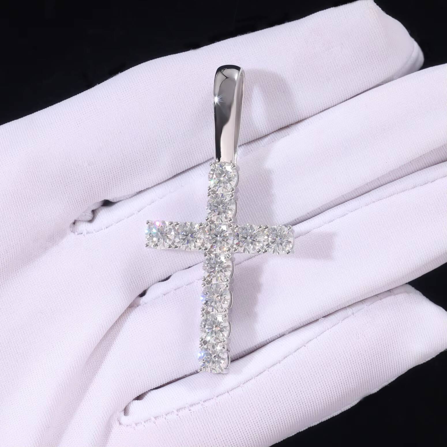 Fine 925 Sterling Silver Clear Cross Pendant Luxury Sparkling VVS D Moissanite Diamond Pendant Necklace for Unisex