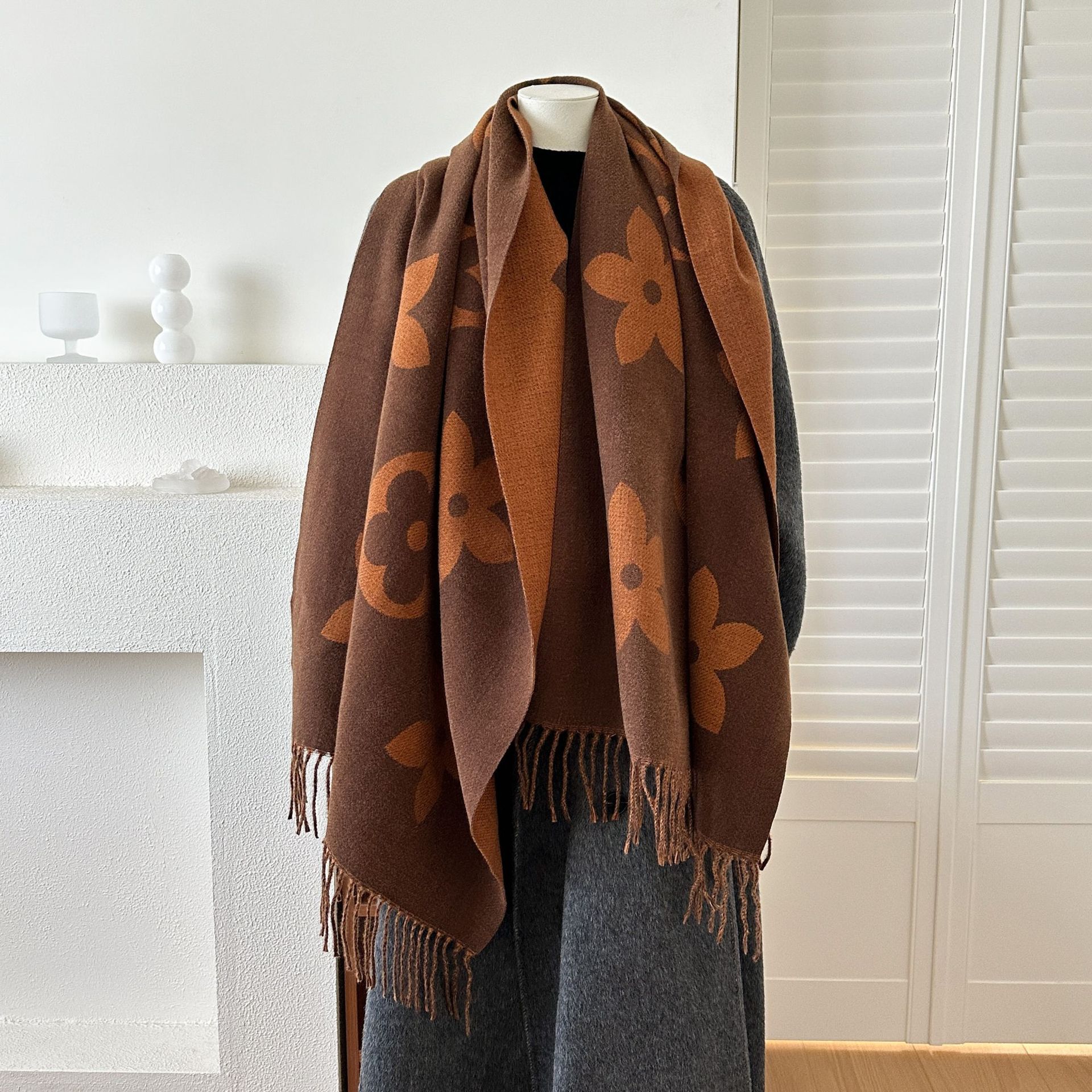 Free shipping Designer Scarves High quality doublesided scarf womens fashionable warm scarf thickened autumn winter versatile shawl