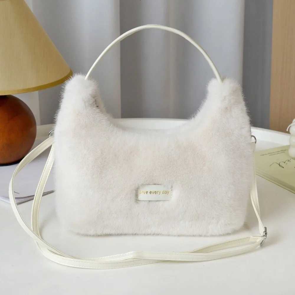 Winter New Luxury Faux Fur Ladies Shoulder Bag Soft Fluffy Female Crossbody Bag Solid Color Large Capacity Plush Y251027