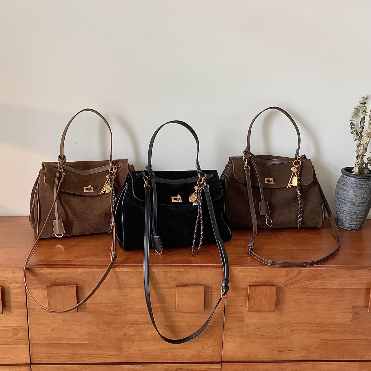 Designer Handbag Single Shoulder Bag High-end Matte Rodeo Trendy Versatile Crossbody Bag Large Luxury Bag Capacity Commuter Handbag