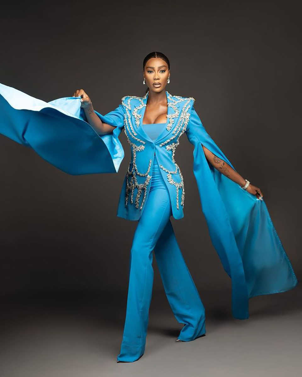 Crystal Women Pants Suits 2 Pieces Long Cape Sleeves Blazer Customized Formal Special Occasion Evening Party Show Outfit