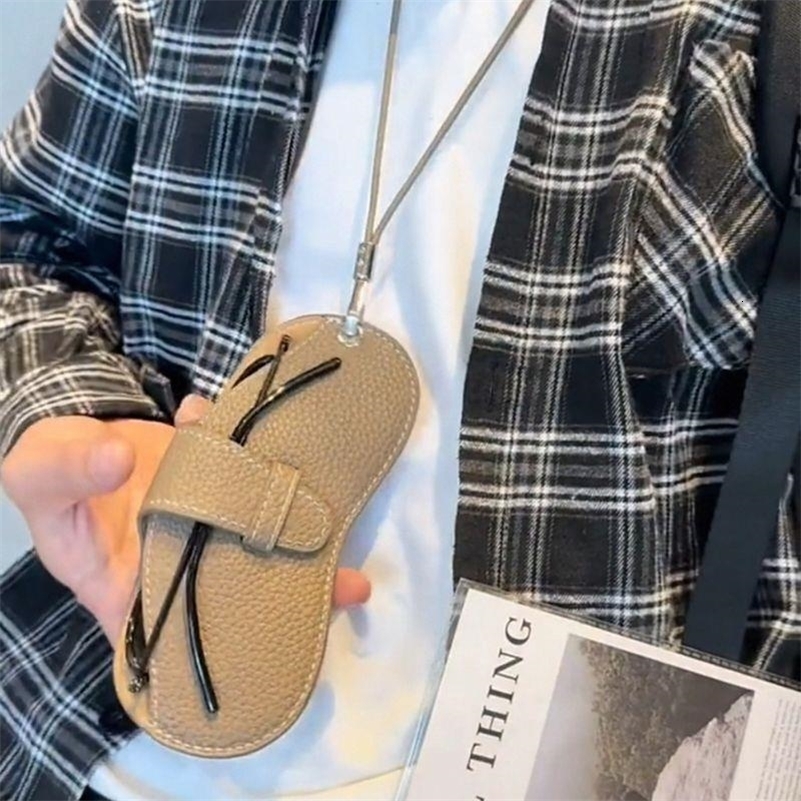 Portable Retro Handmade PU Leather Glasses Bag With Lanyard Hanging Sunglasses Case Simple Glasses Storage Box Sunglasses Case 251027