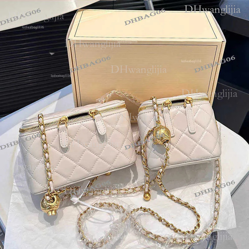 DHGM Two Sizes Woman Desiner Makeup Ba Golden Ball Seven Colors Lambskin Leather Vanity Box Adjustable Matelasse Chain Crossbody Bas Cosmetic Case Sho