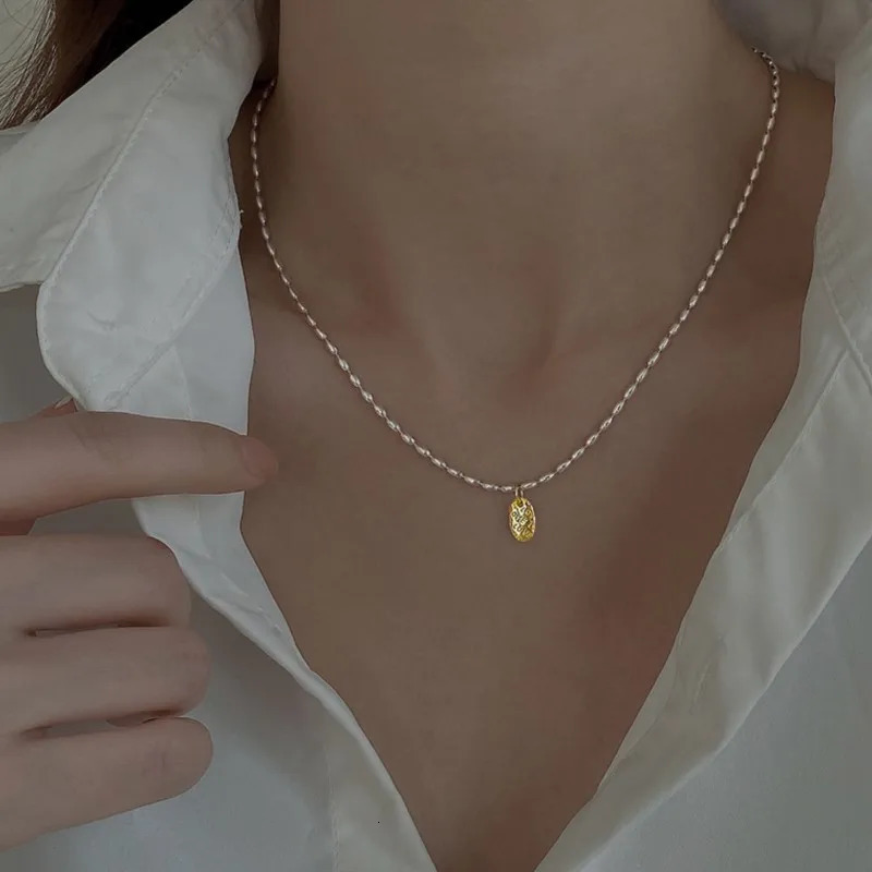 ANENJERY Grain Shape Letter Necklace for Women Simple Fashion Clavicle Chain Party Jewelry Wholesale Drop 251023